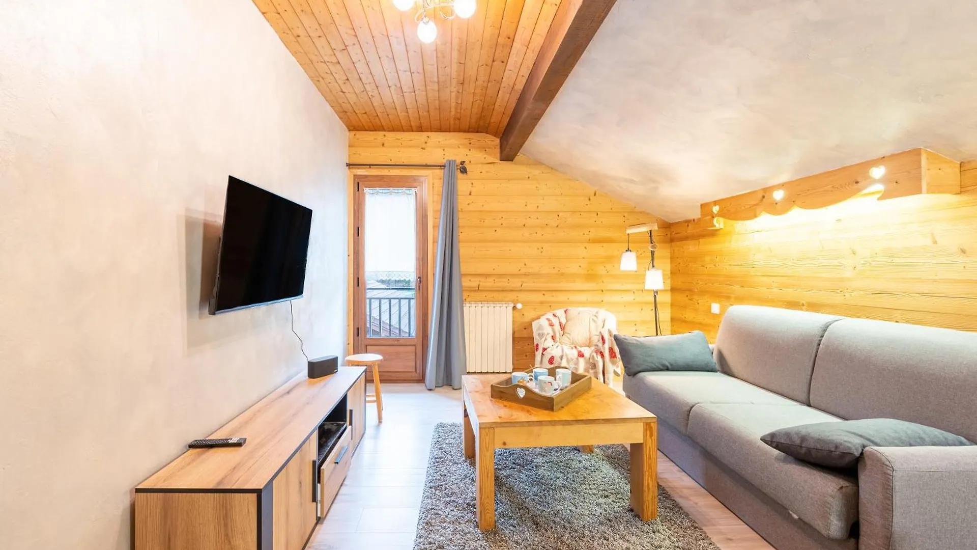 Apartment Gite Colomban Thones
