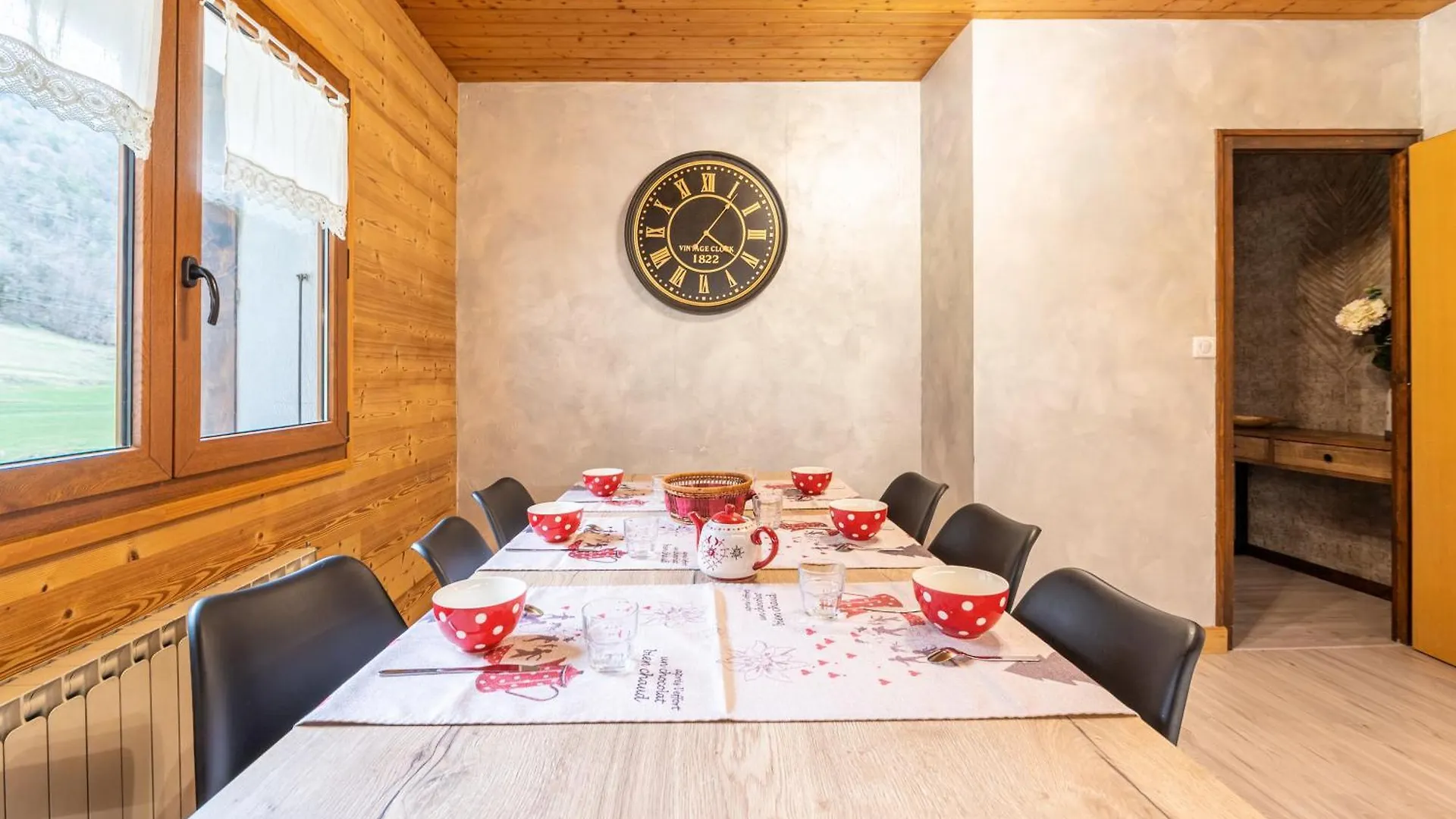 Gite Colomban Thones Apartment