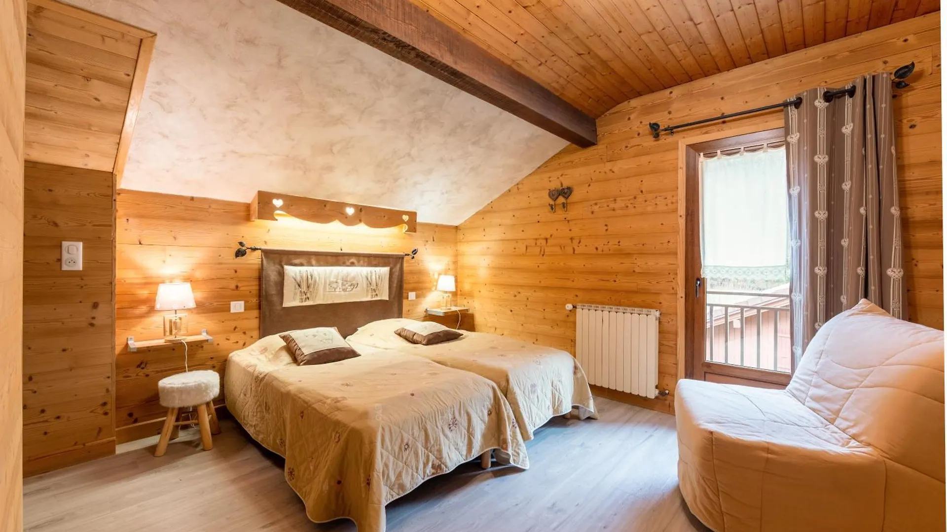 Gite Colomban Thones Apartment