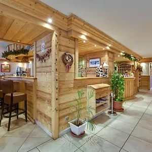 Hotel Du Commerce, Thones